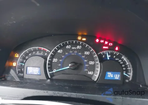 2012 Toyota Camry Xle z USA, uszkodzony, nr VIN 4T4BF1FKXCR237776